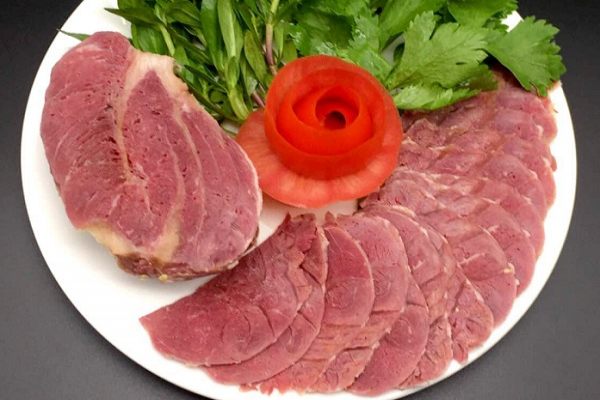 Bắp bò xông khói