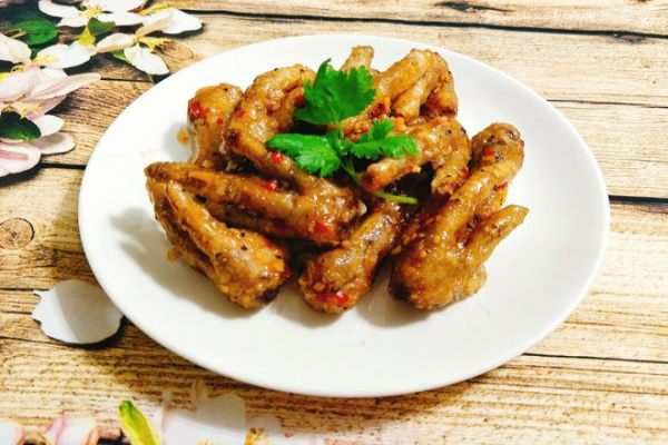 Chân gà muối chiên giòn